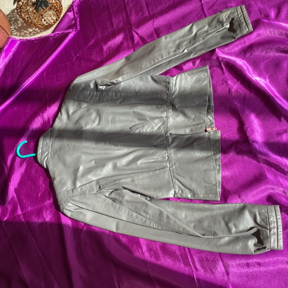 Vintage Berman's Gray Leather Jacket - Picture 3 of 7